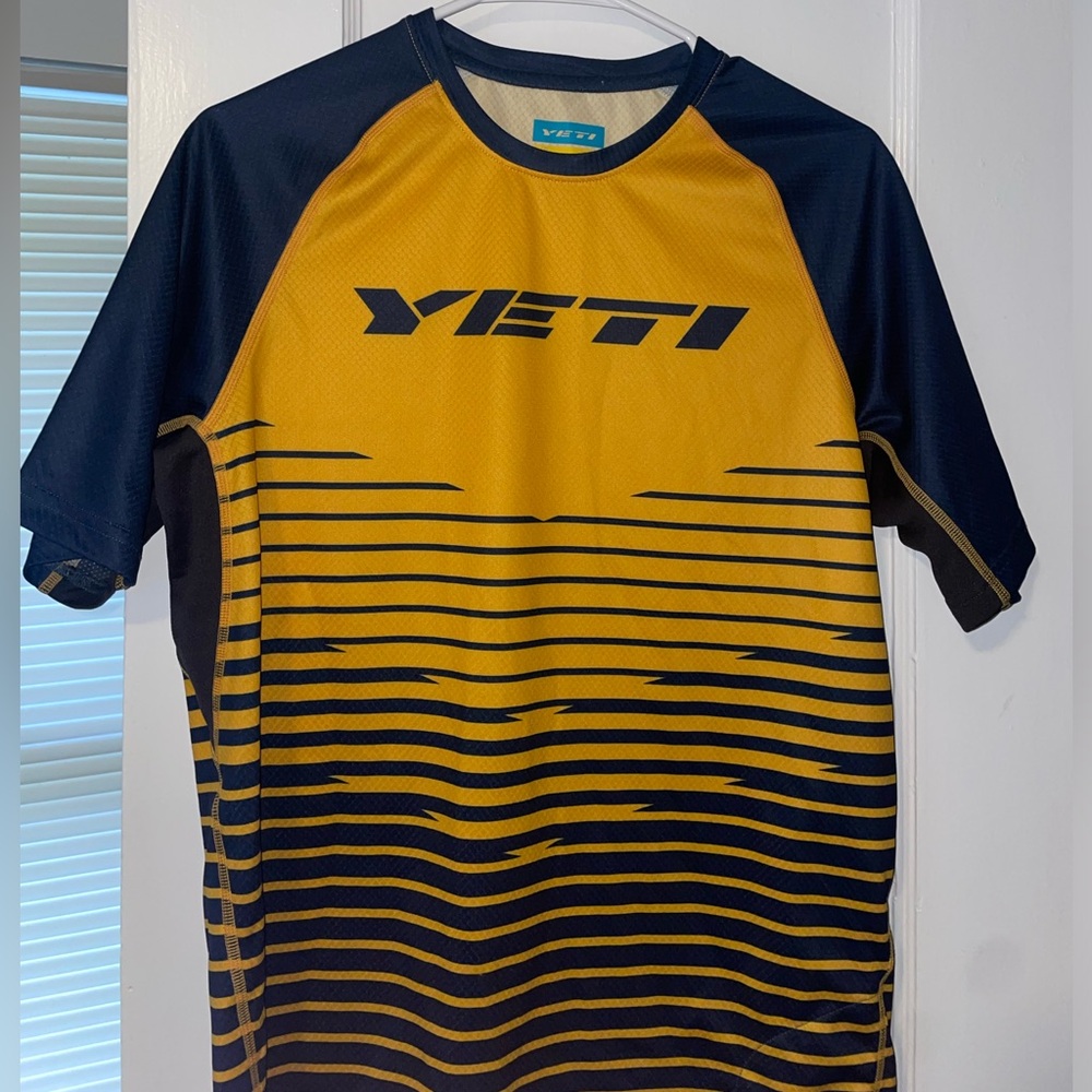 Yeti Bike Jersey / Mountain Bike Jersey / Small